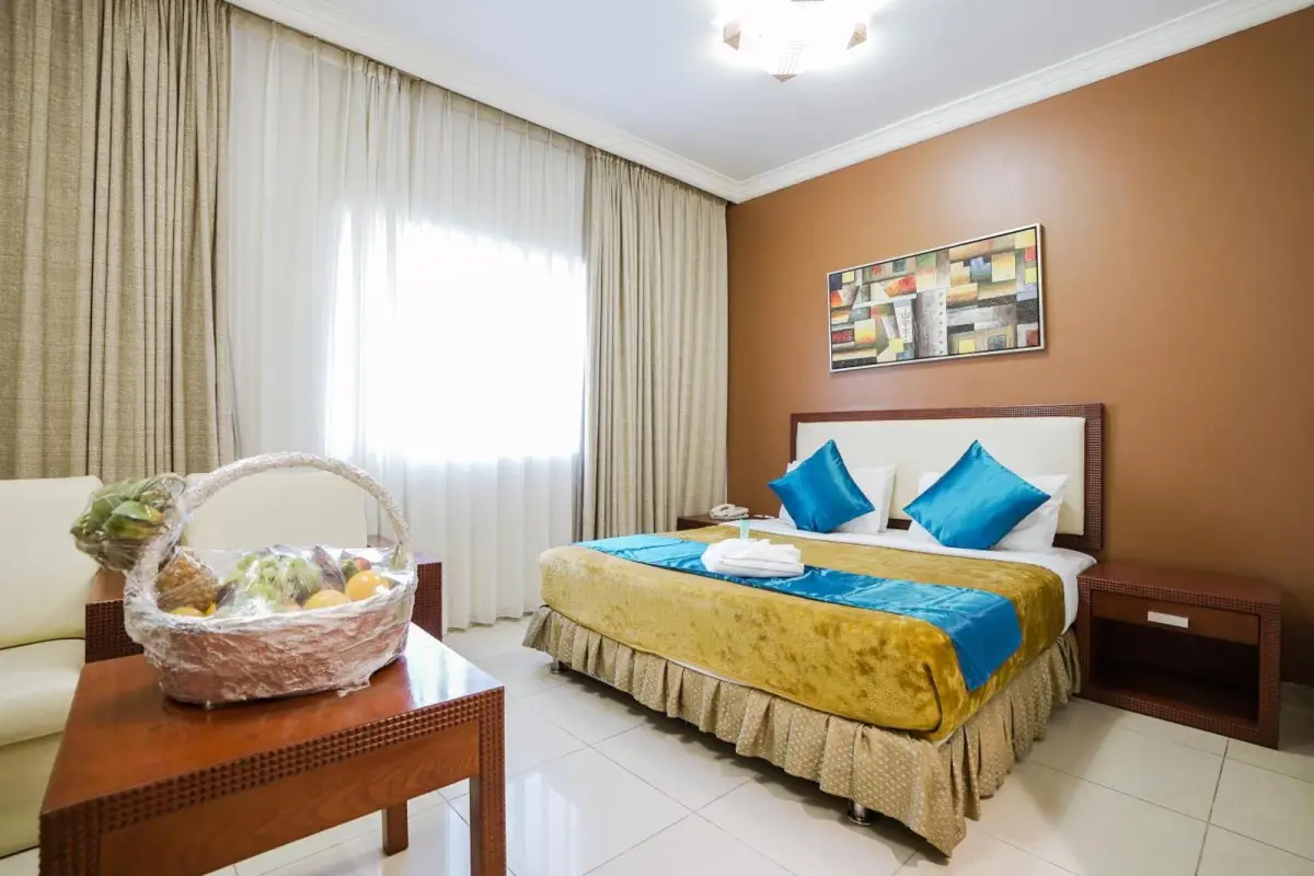 Crystal Plaza Hotel 8